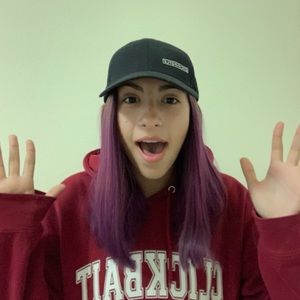 Meet your Posher, Claire